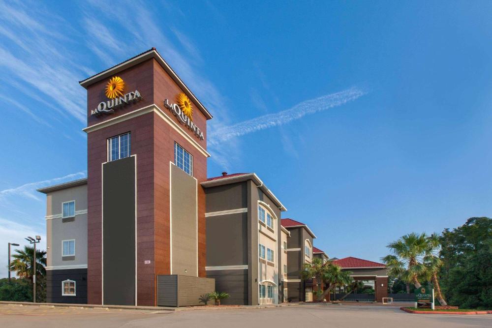 La Quinta by Wyndham Houston New Caney